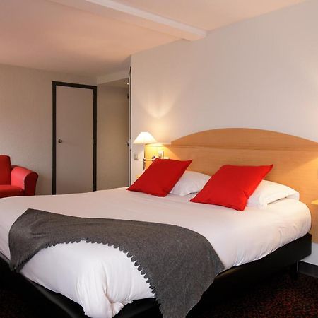 Logis Hotel L'Oree De Chartres - Barjouville Dış mekan fotoğraf
