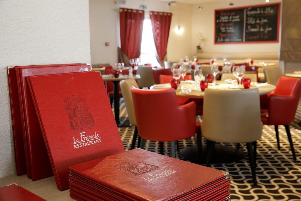 Logis Hotel L'Oree De Chartres - Barjouville Dış mekan fotoğraf