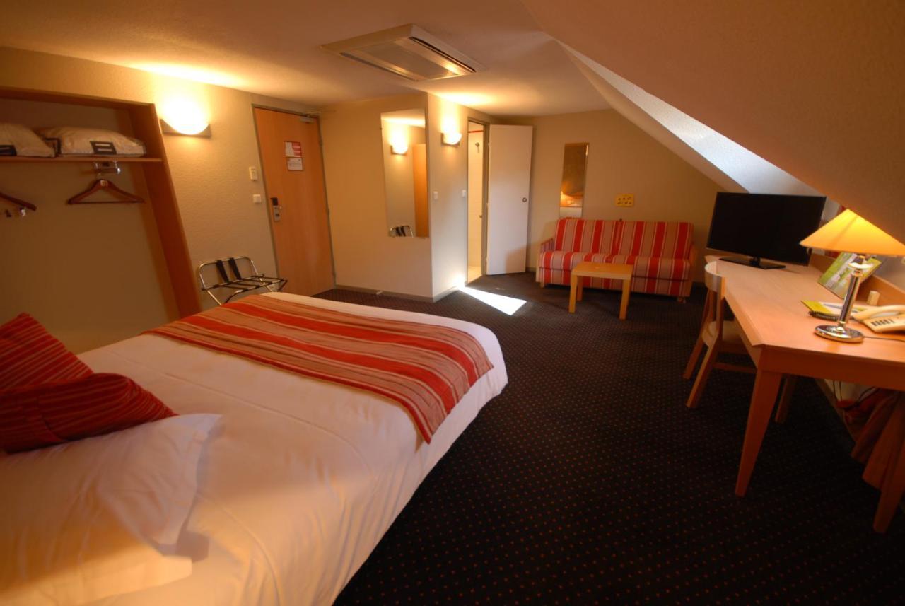 Logis Hotel L'Oree De Chartres - Barjouville Dış mekan fotoğraf