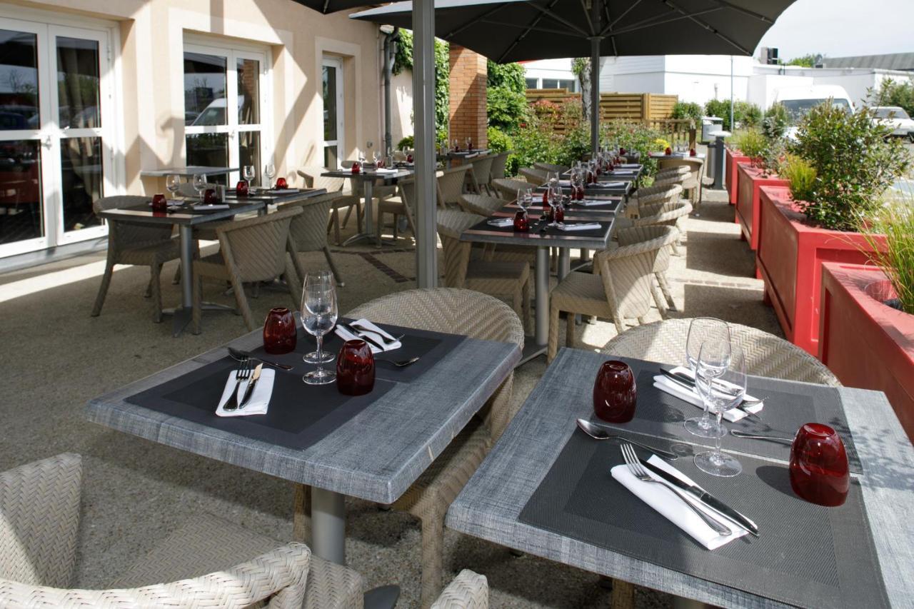 Logis Hotel L'Oree De Chartres - Barjouville Dış mekan fotoğraf
