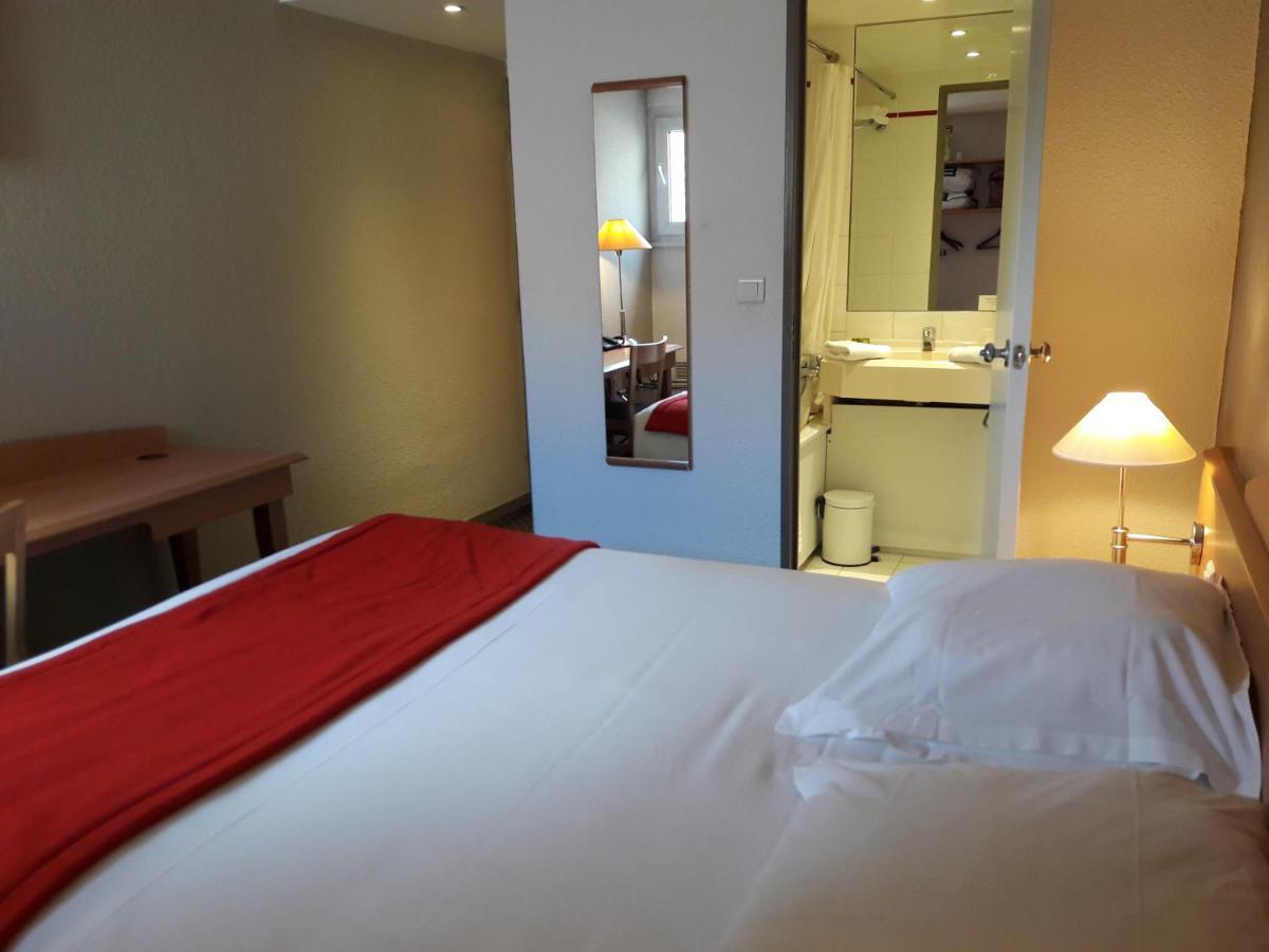 Logis Hotel L'Oree De Chartres - Barjouville Dış mekan fotoğraf