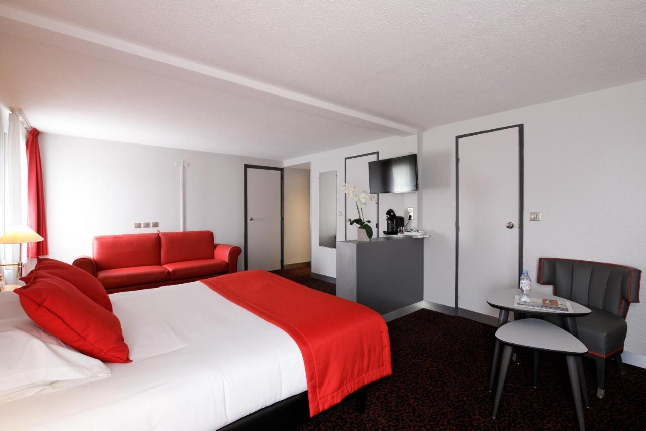 Logis Hotel L'Oree De Chartres - Barjouville Dış mekan fotoğraf