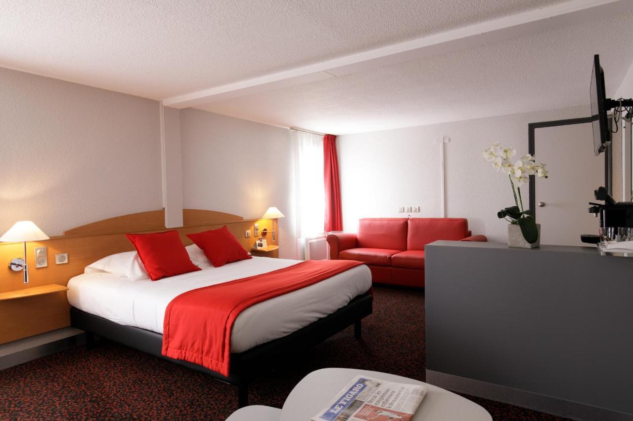Logis Hotel L'Oree De Chartres - Barjouville Dış mekan fotoğraf