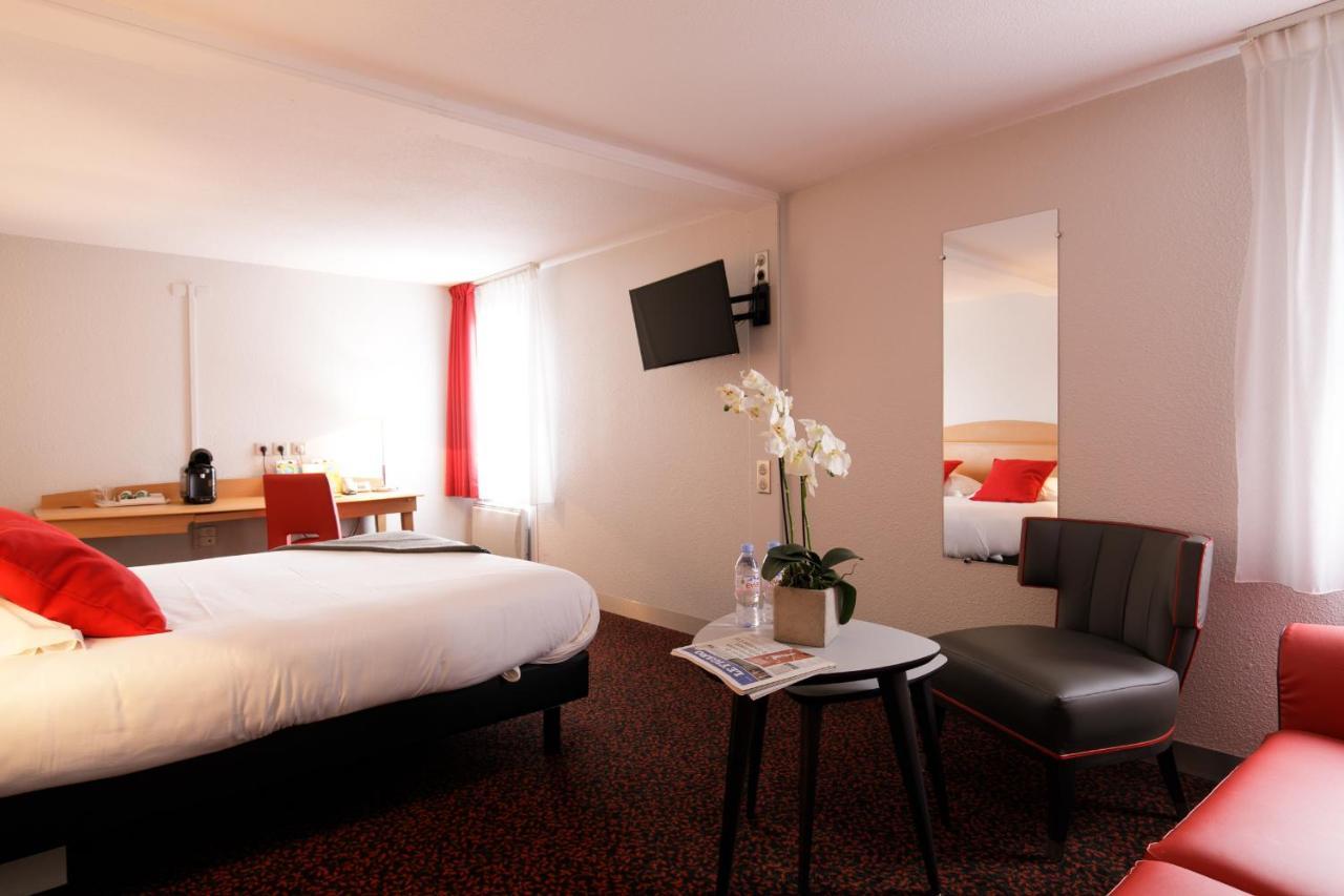 Logis Hotel L'Oree De Chartres - Barjouville Dış mekan fotoğraf
