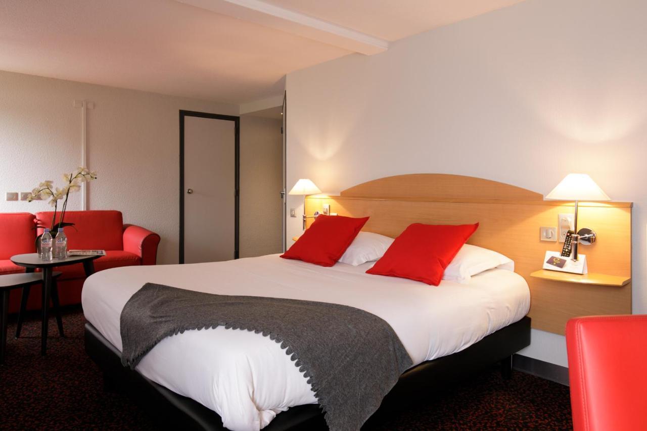 Logis Hotel L'Oree De Chartres - Barjouville Dış mekan fotoğraf