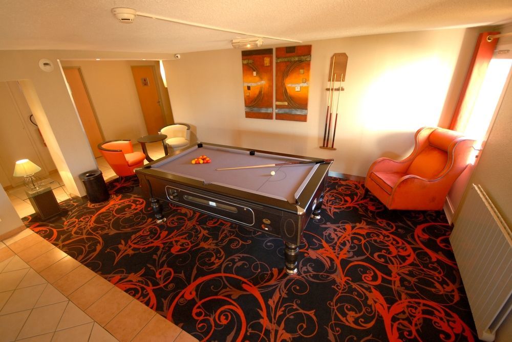 Logis Hotel L'Oree De Chartres - Barjouville Dış mekan fotoğraf