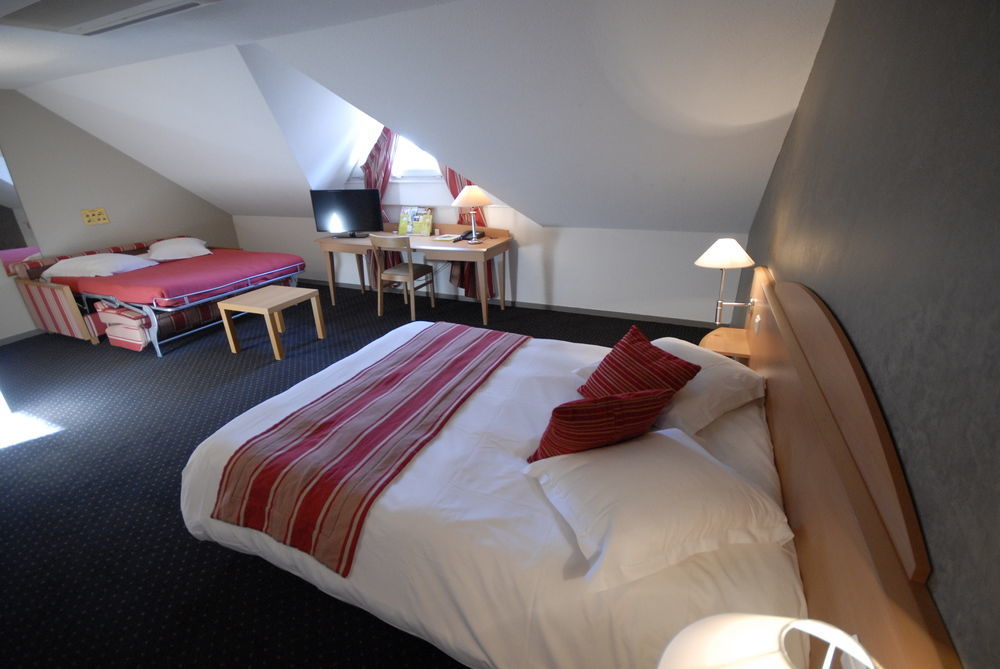 Logis Hotel L'Oree De Chartres - Barjouville Dış mekan fotoğraf