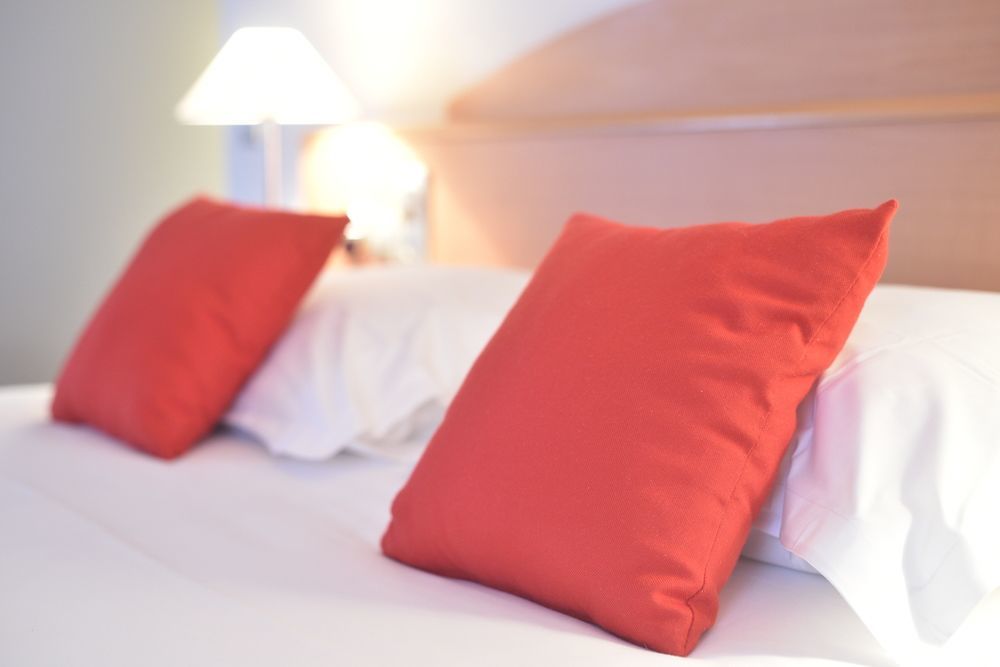 Logis Hotel L'Oree De Chartres - Barjouville Dış mekan fotoğraf